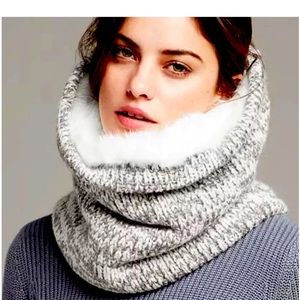 NWOT Banana Republic Marl & Faux Fur Infinity Neck Warmer Snood